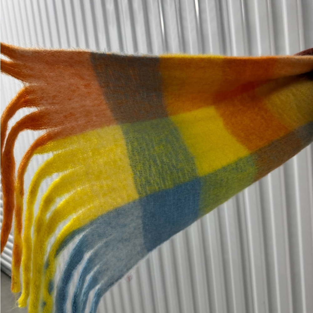 Colorful Gradient Scarf - Picture 2 of 4